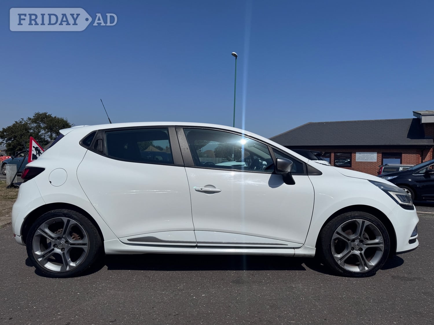 Renault Clio 2017 - Cars