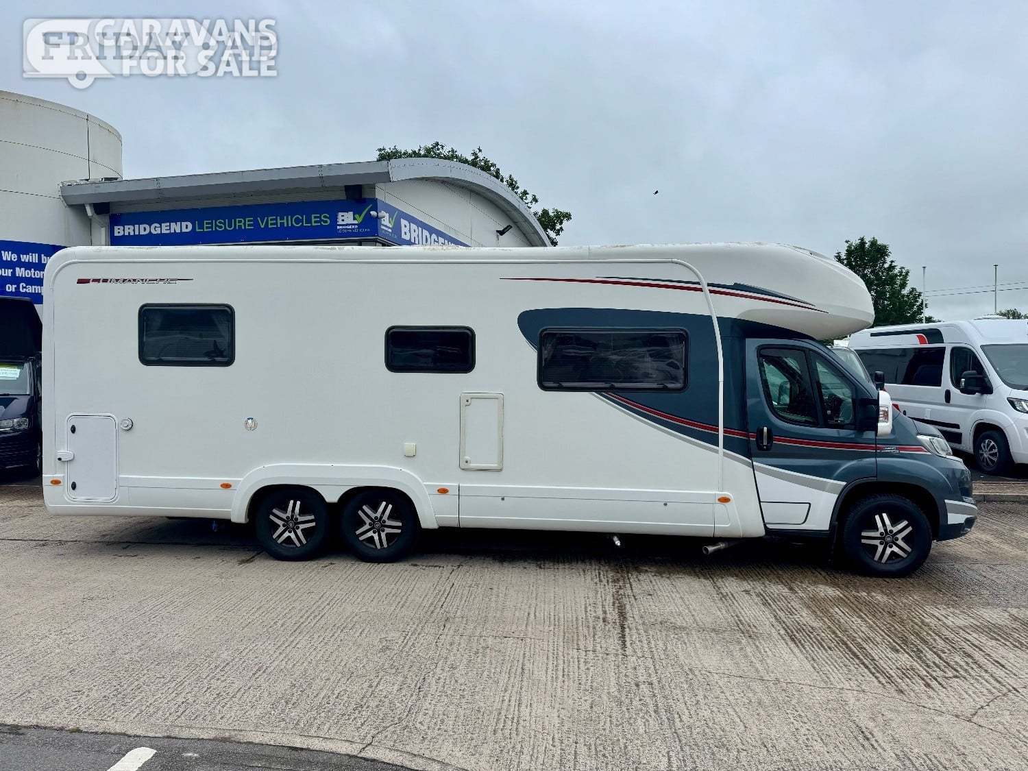 [ berth ]Auto-Trail Frontier Comanche