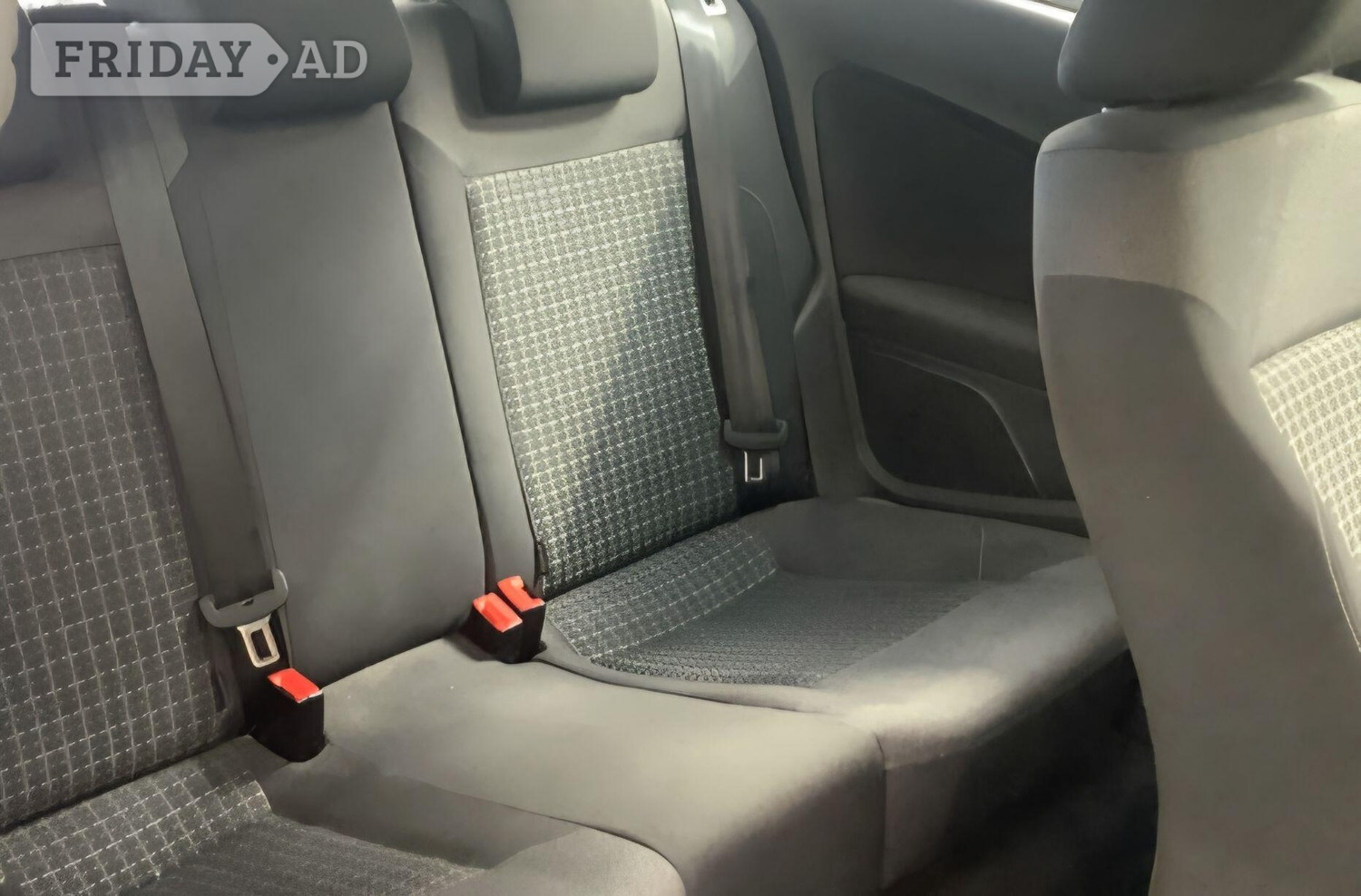 Volkswagen Polo 2015 - Cars