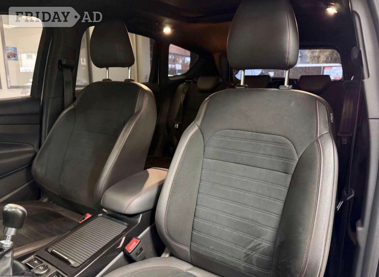 [ berth ]Ford Kuga