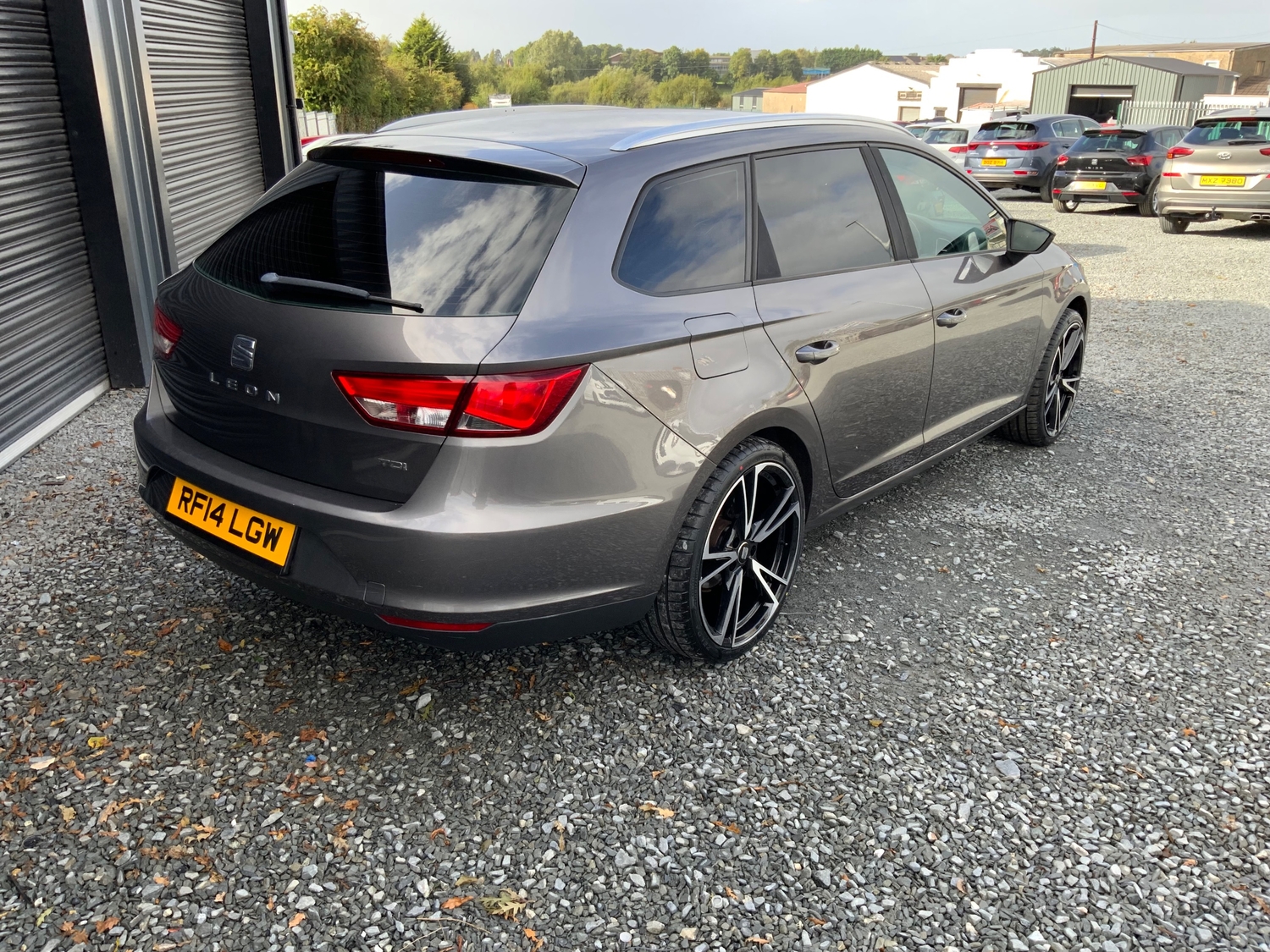 [ berth ]SEAT Leon