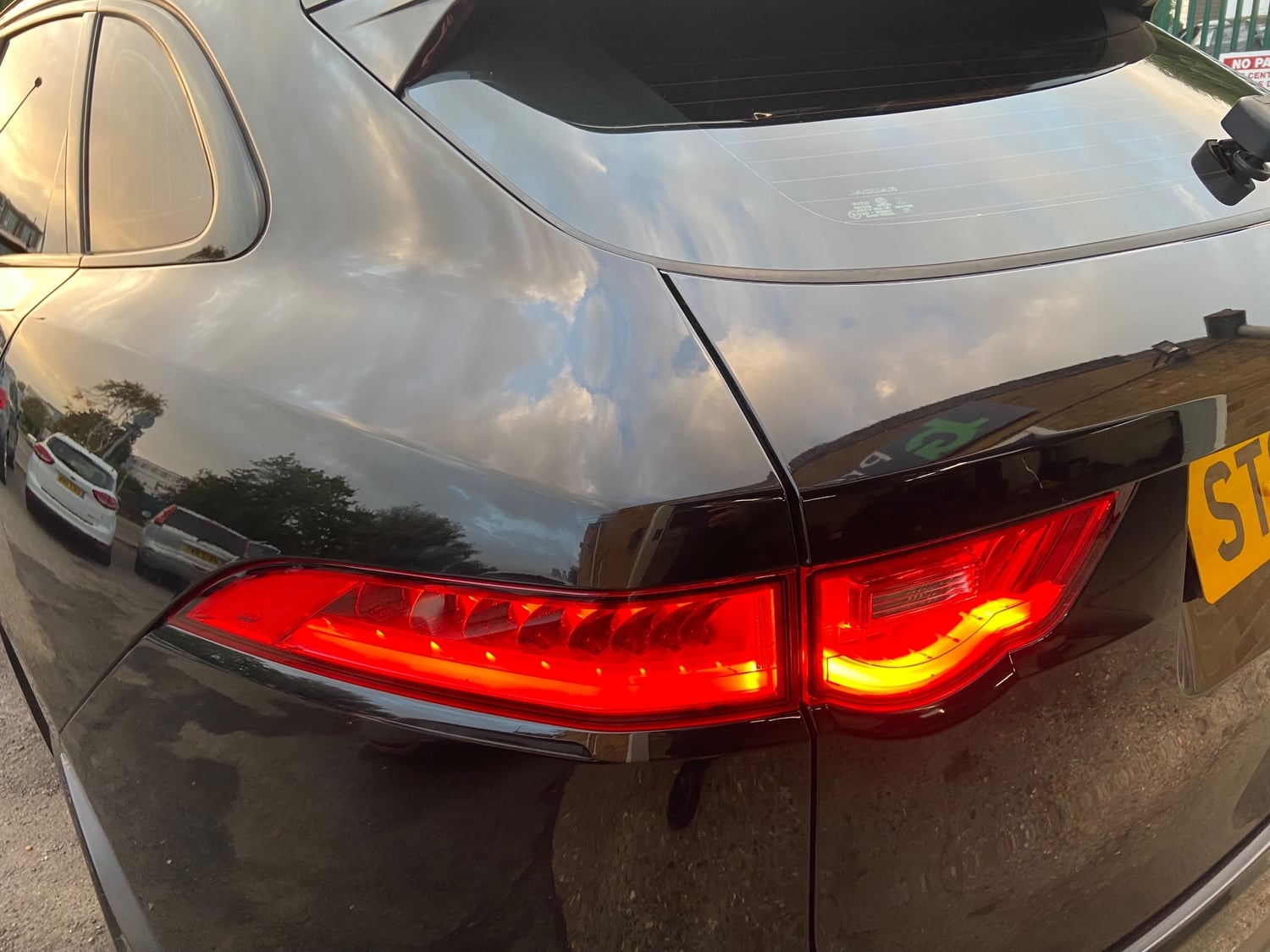 Jaguar F-Pace 2019 - Cars