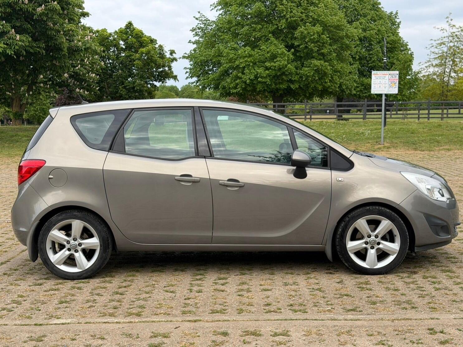 Vauxhall Meriva 2010 - Cars