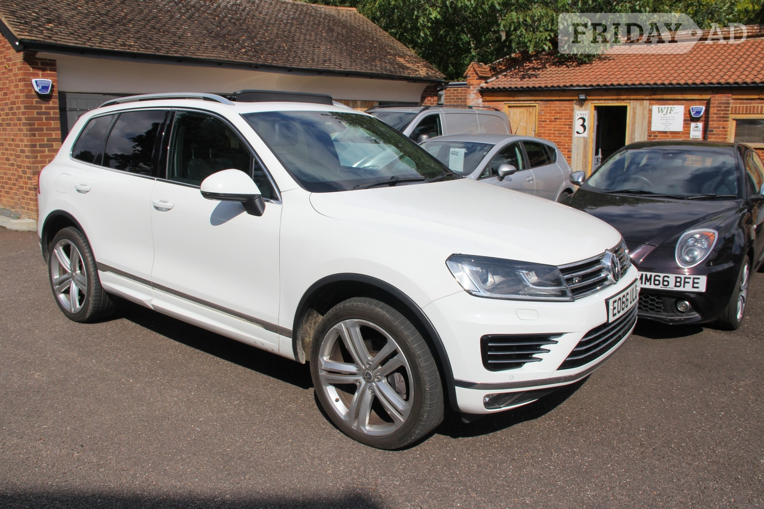 Volkswagen Touareg 2016 in Hitchin