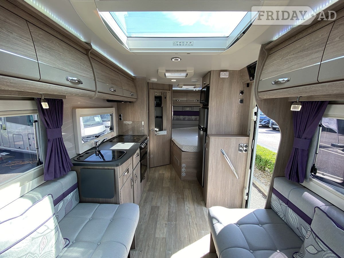 [4 berth ]Auto-Sleepers Broadway FB