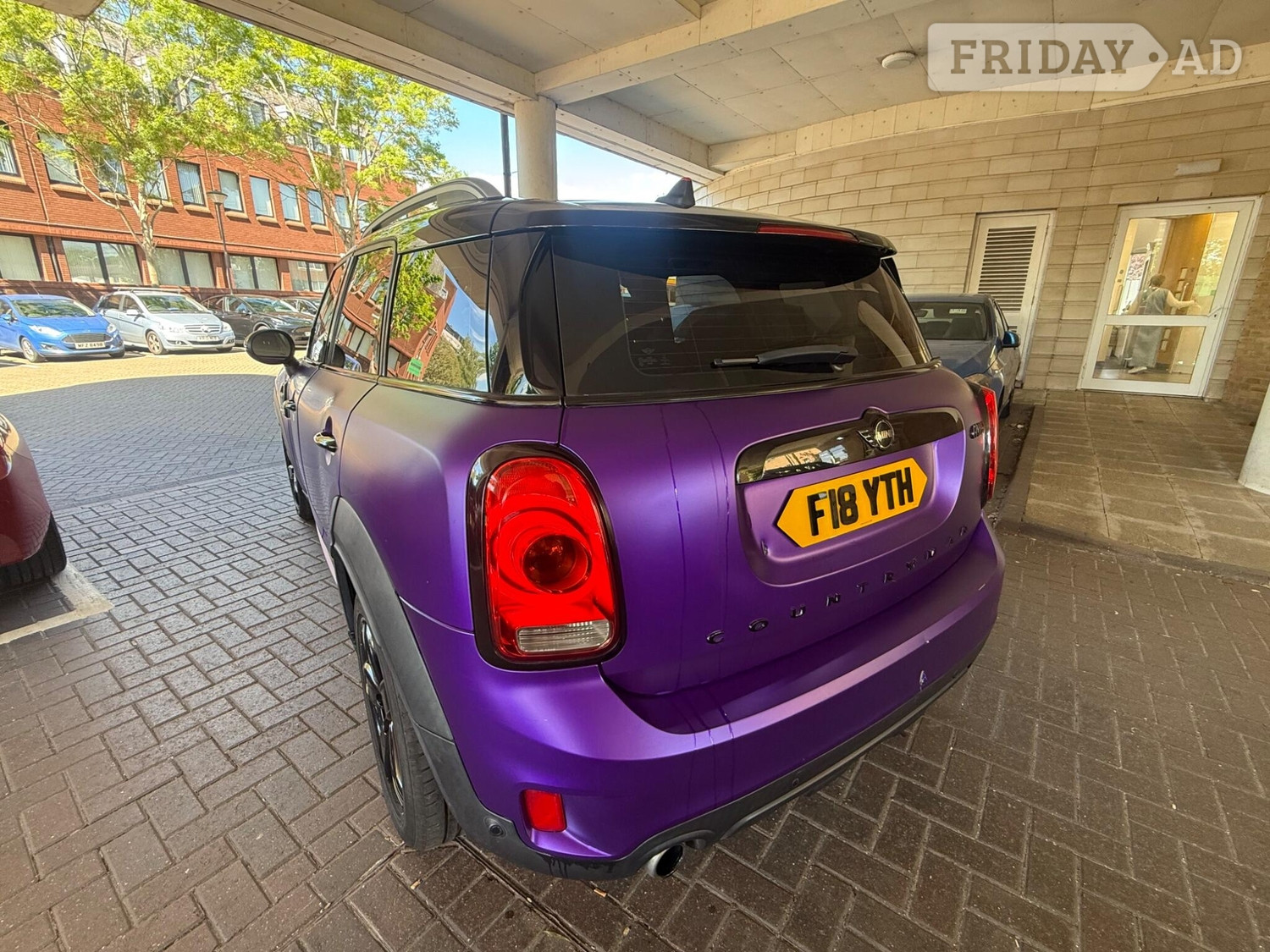 Mini Countryman 2017 - Cars in Staines
