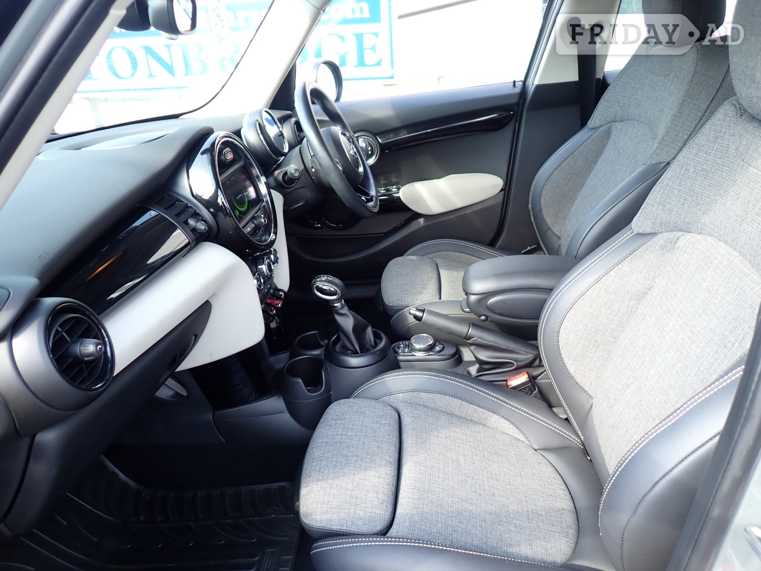 [ berth ]Mini Hatch