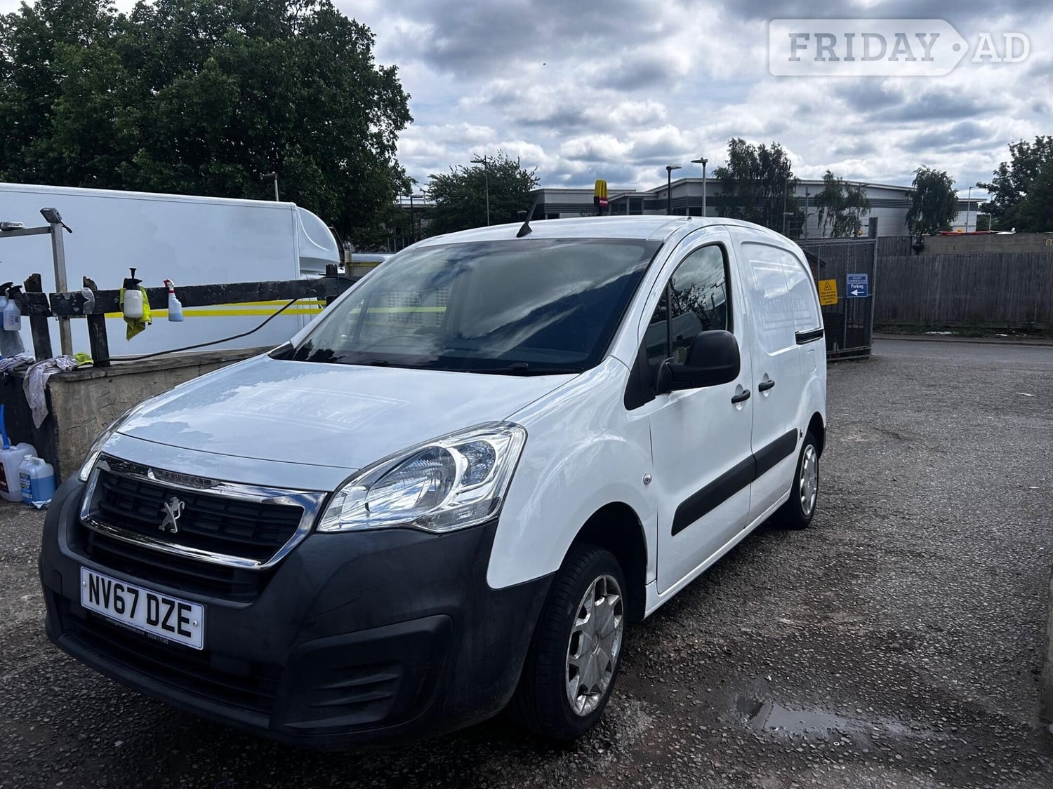 [ berth ]Peugeot Partner