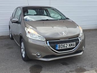 Peugeot 208 2012