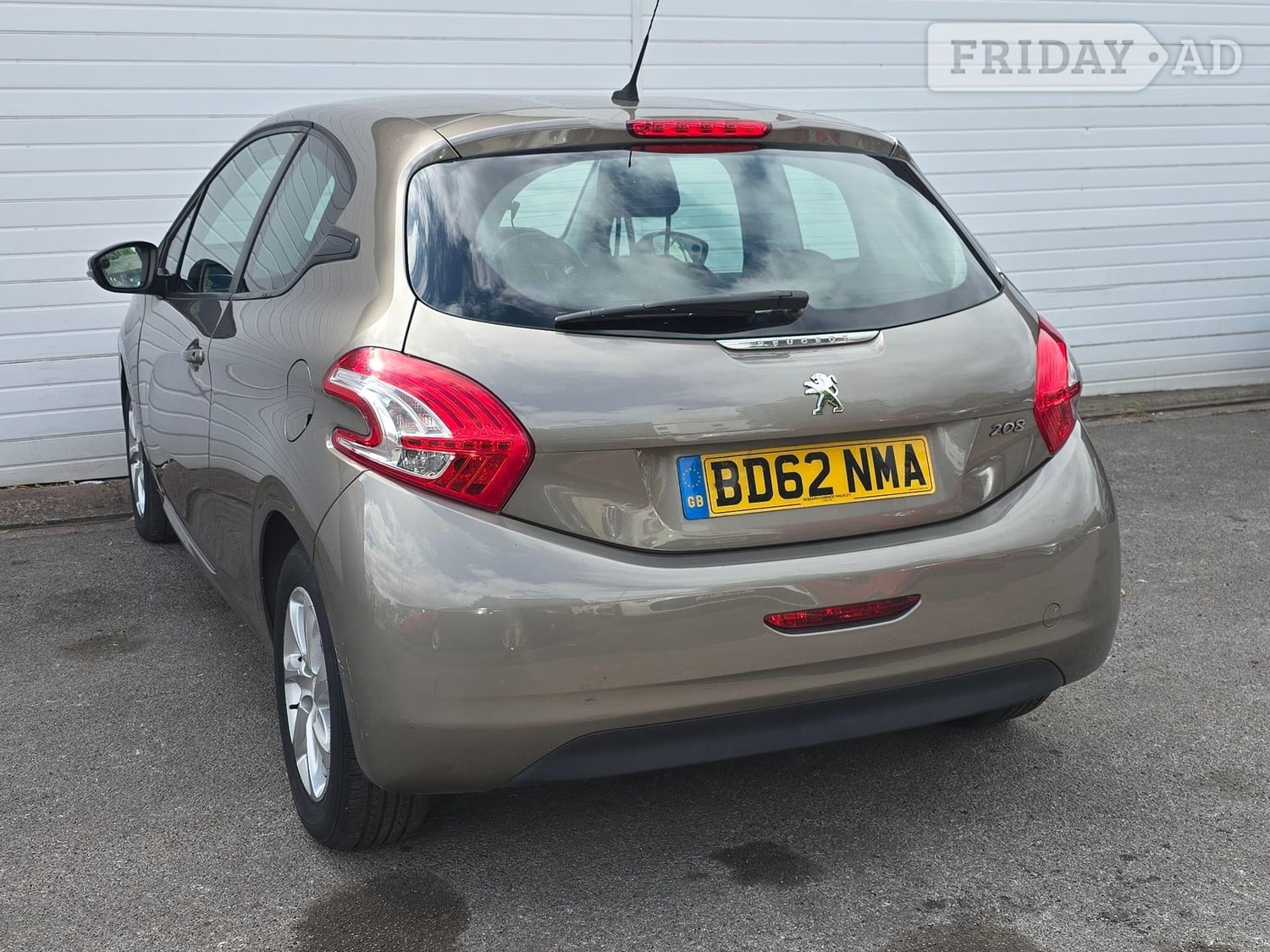 Peugeot 208 2012 - Cars