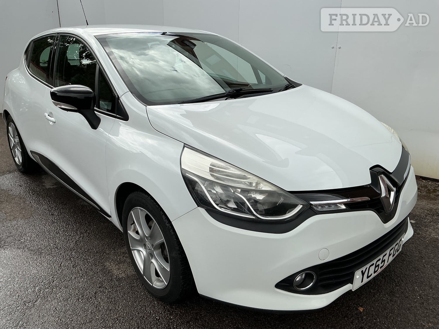 Renault Clio 2015 - Cars in Porth