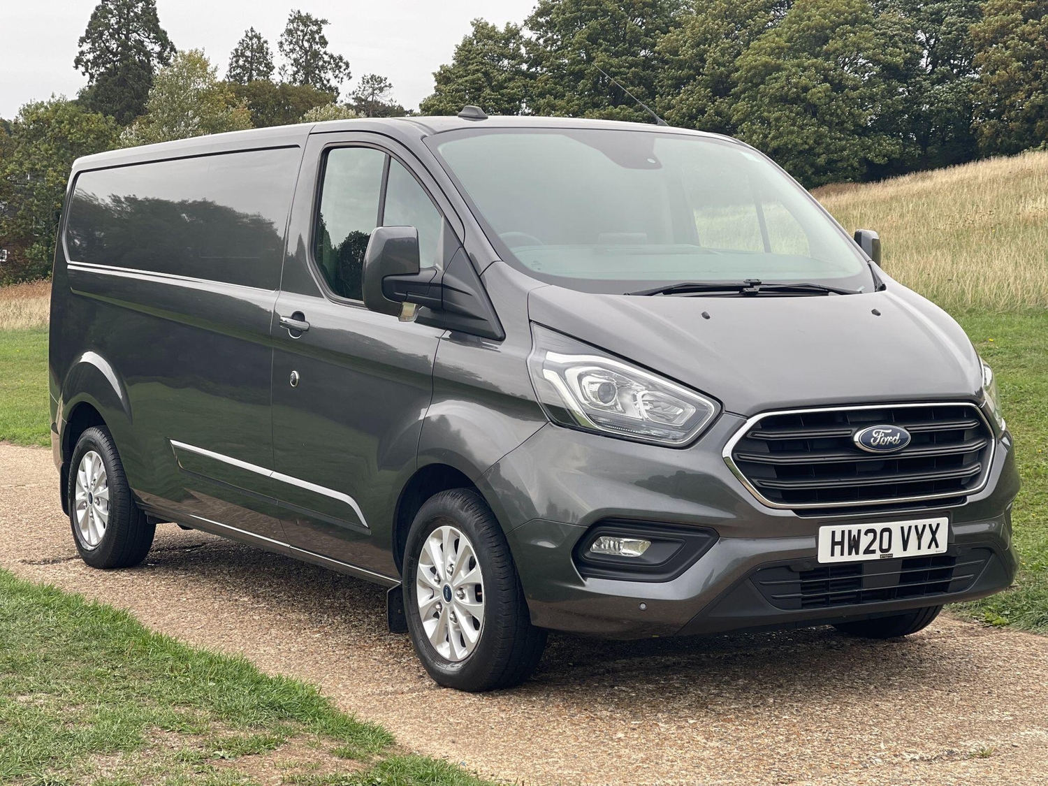 [ berth ]Ford Transit Custom