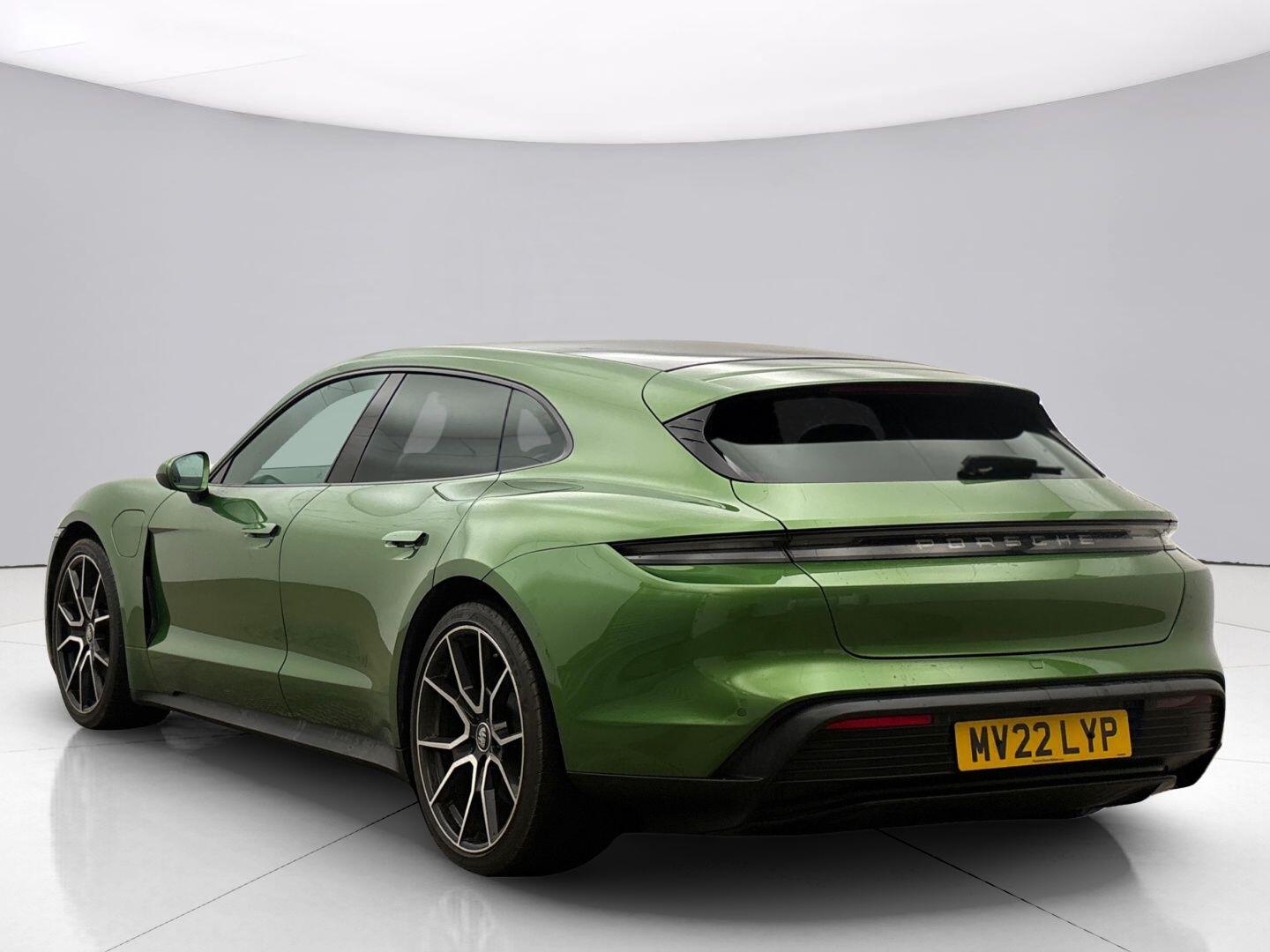 Porsche Taycan Ely