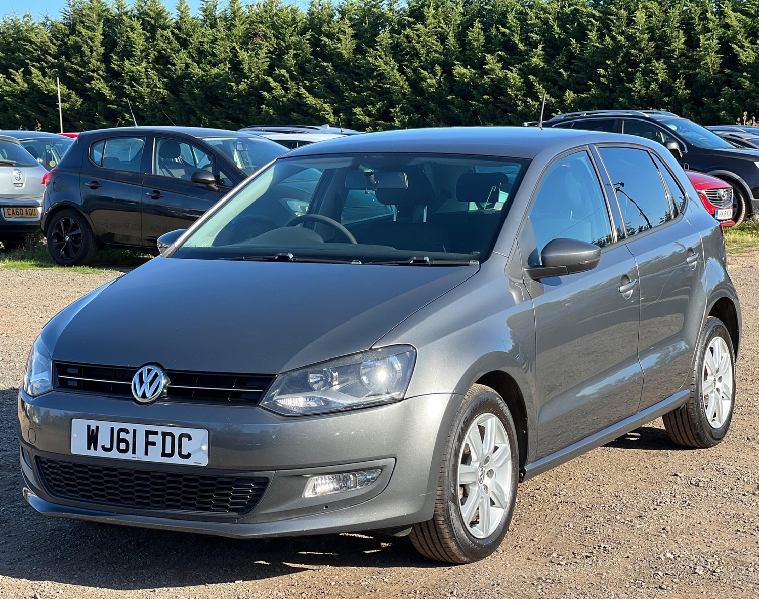 Volkswagen Polo 2011 - Cars