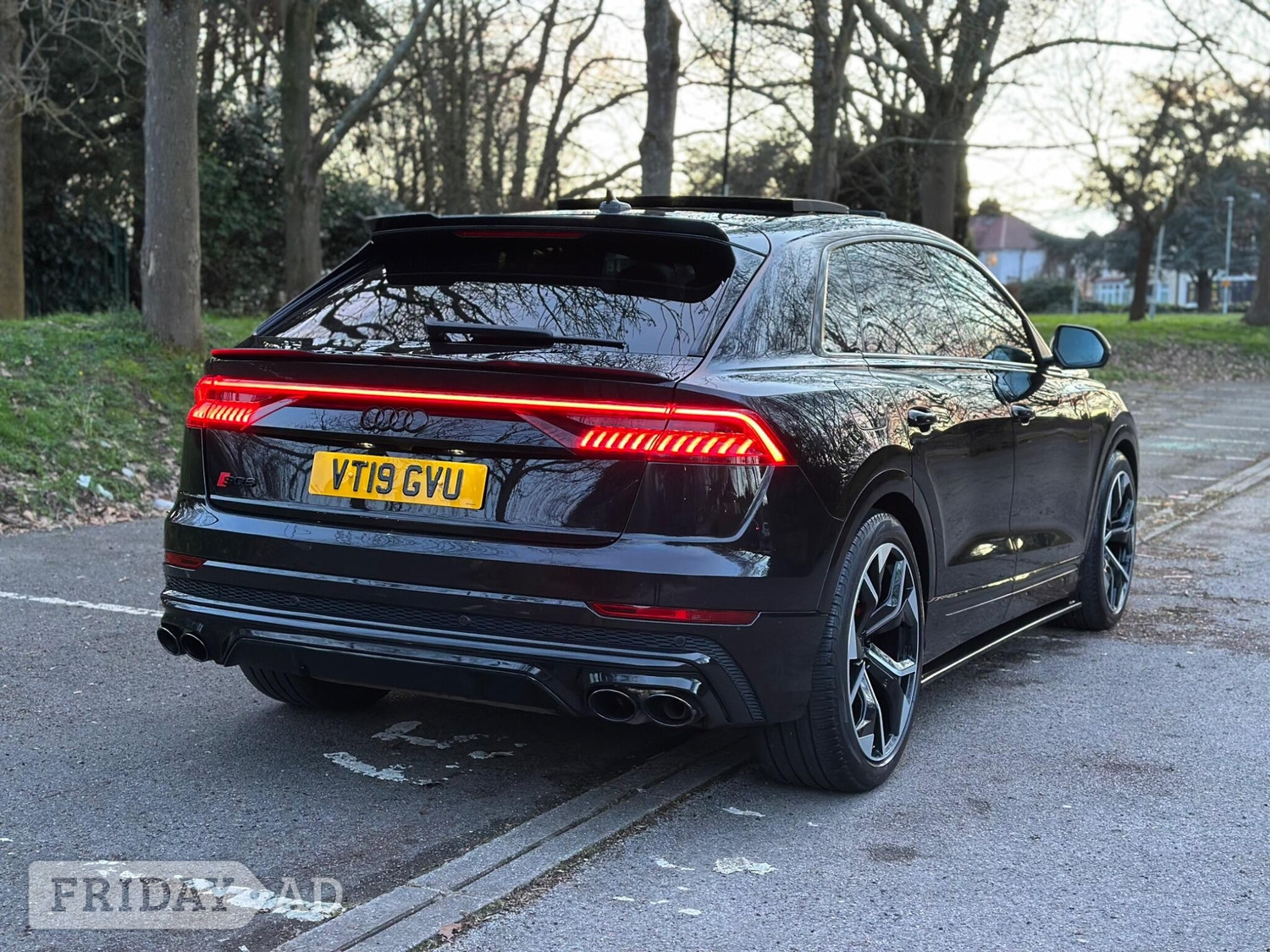 [ berth ]Audi Q8