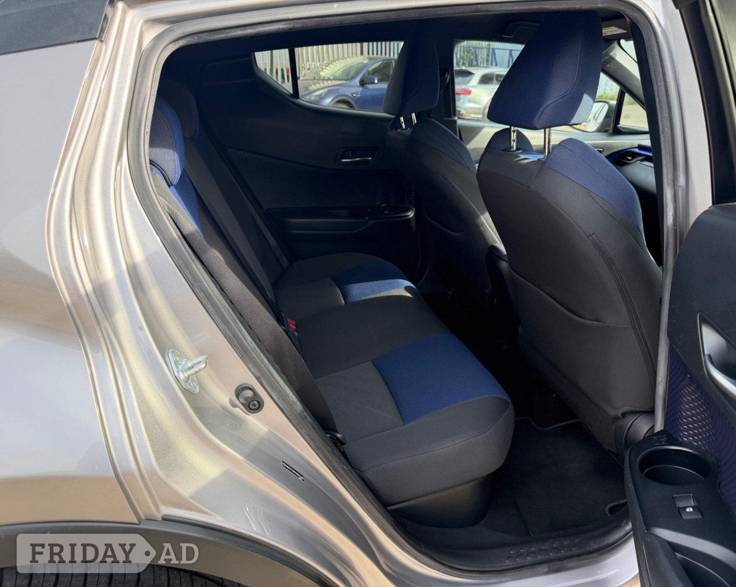 [ berth ]Toyota C-HR