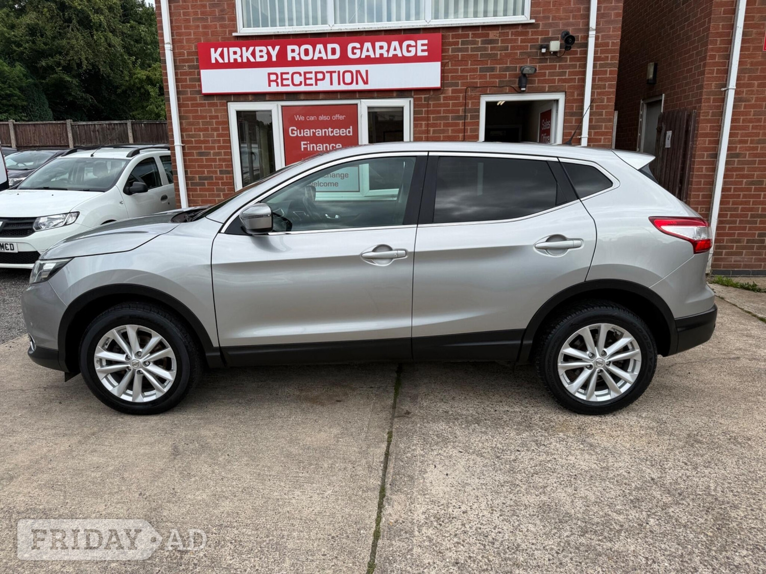 Nissan Qashqai 2015 - Cars