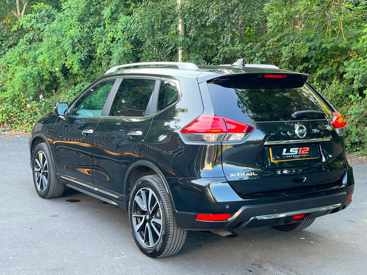 Nissan X-Trail 2017 - Cars in Leeds