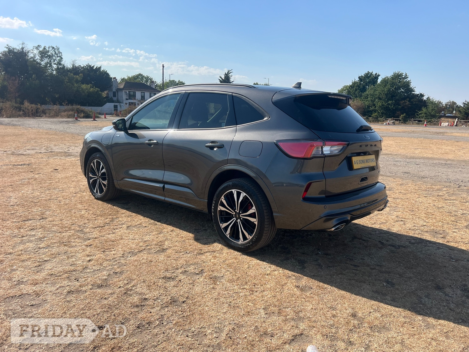 [ berth ]Ford Kuga
