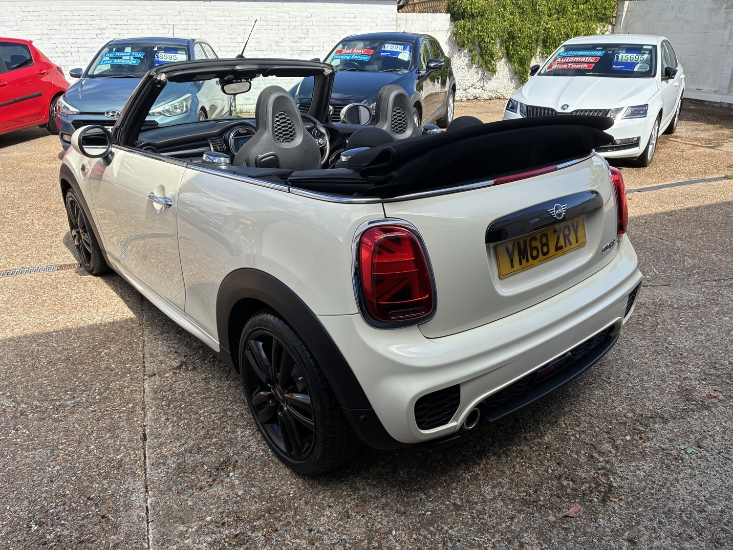 [ berth ]Mini Convertible