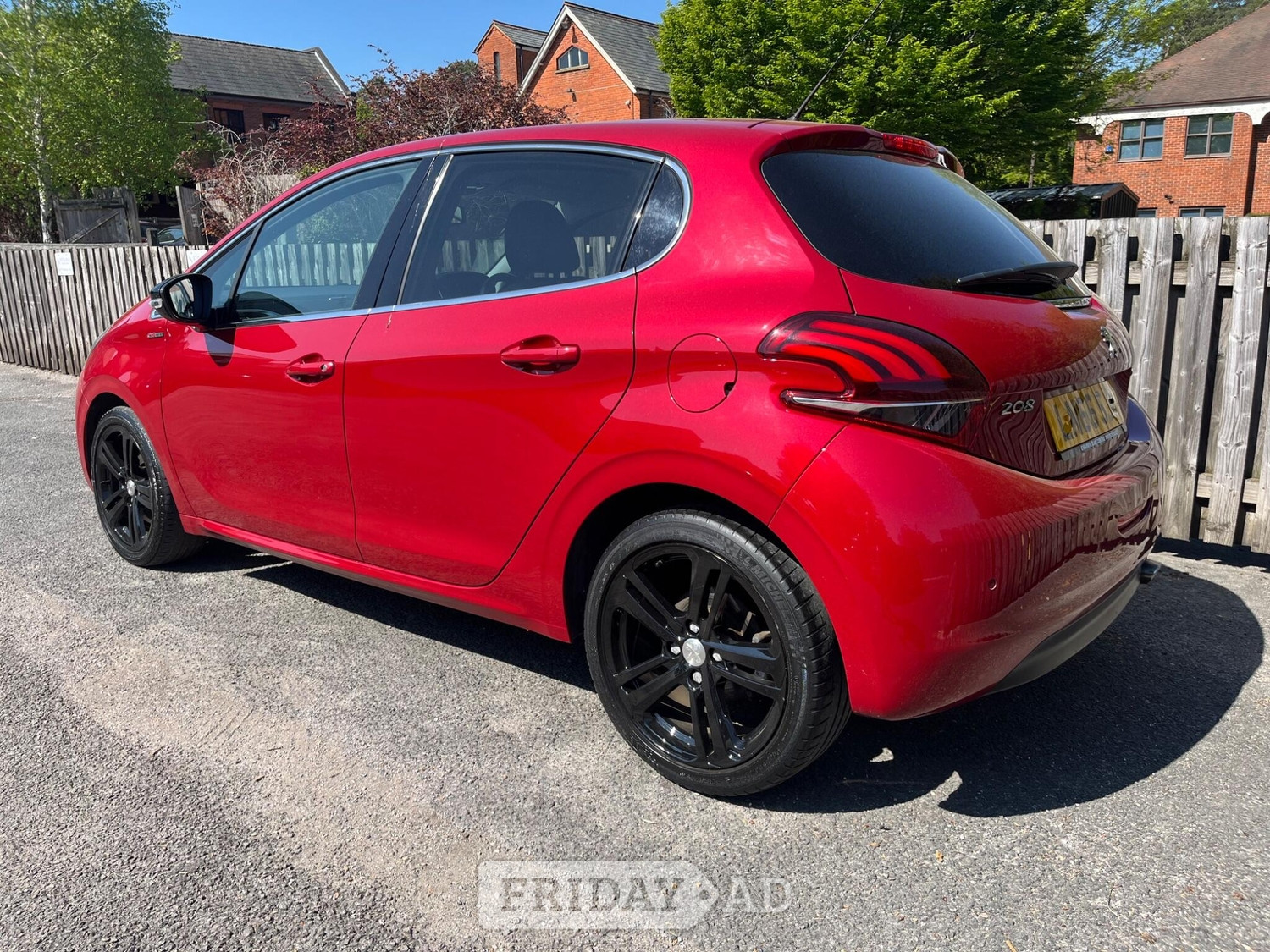[ berth ]Peugeot 208