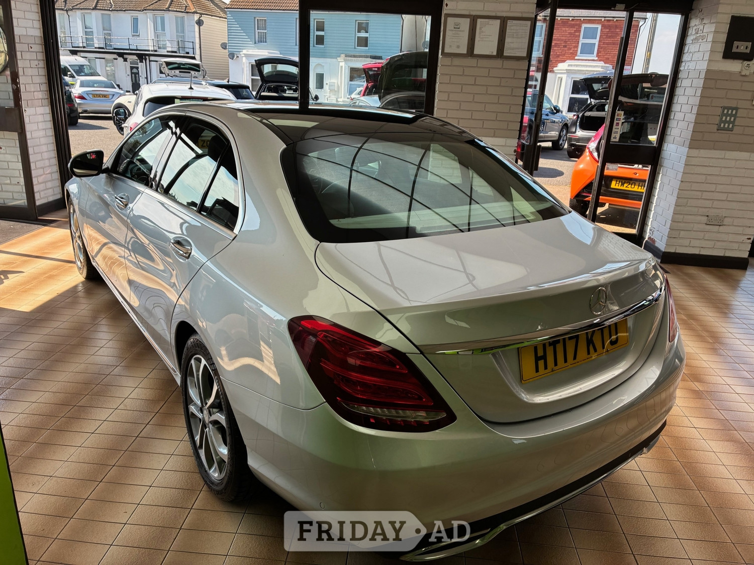 [ berth ]Mercedes-Benz C Class