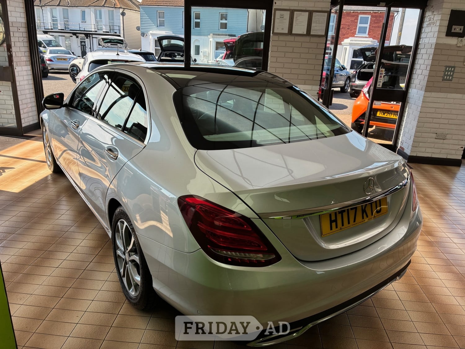 [ berth ]Mercedes-Benz C Class