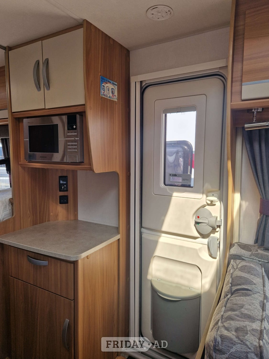Lunar Quasar 564 2014 - Motorhomes & Caravans