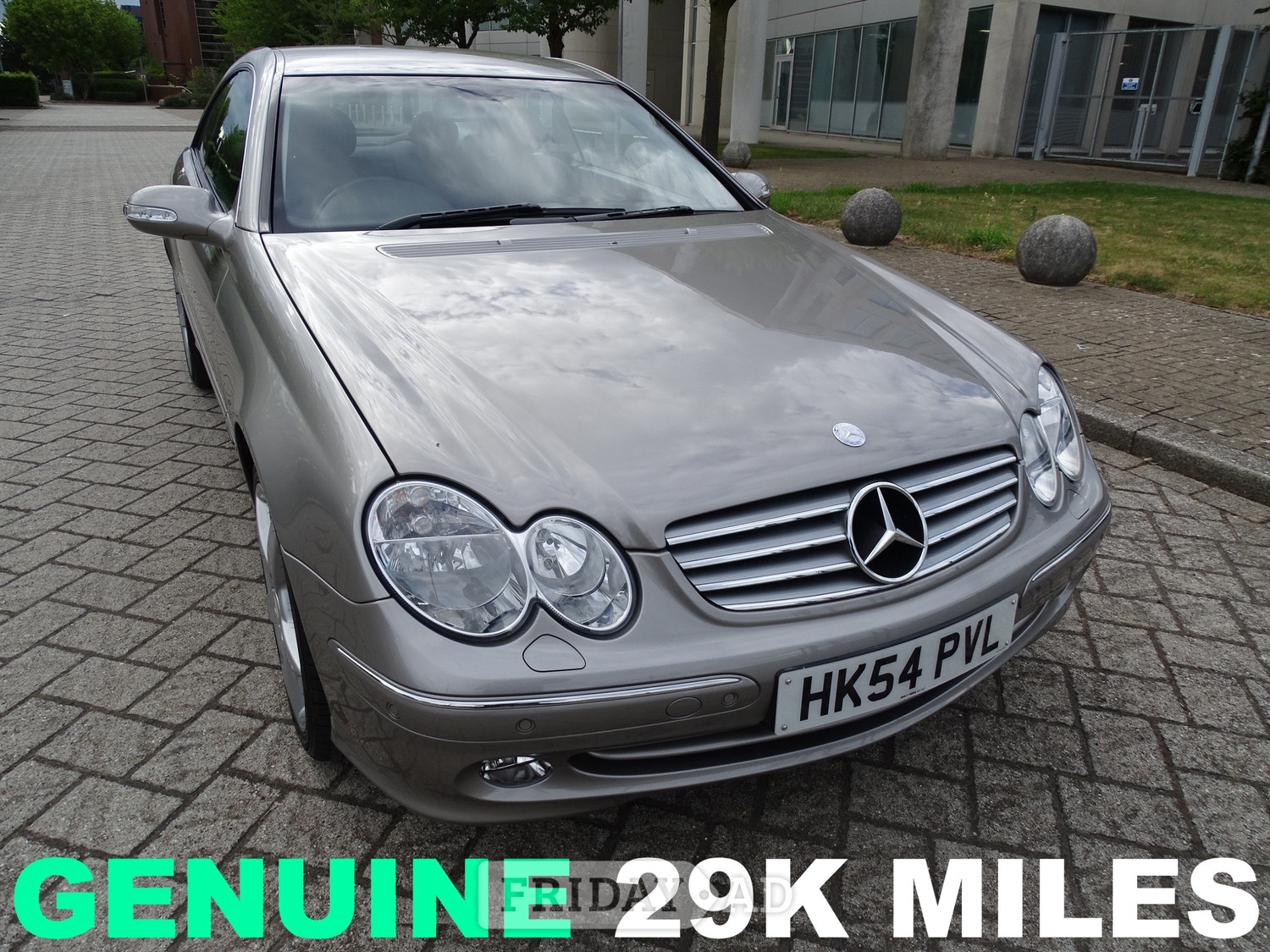 Mercedes-Benz CLK 2004 in Slough