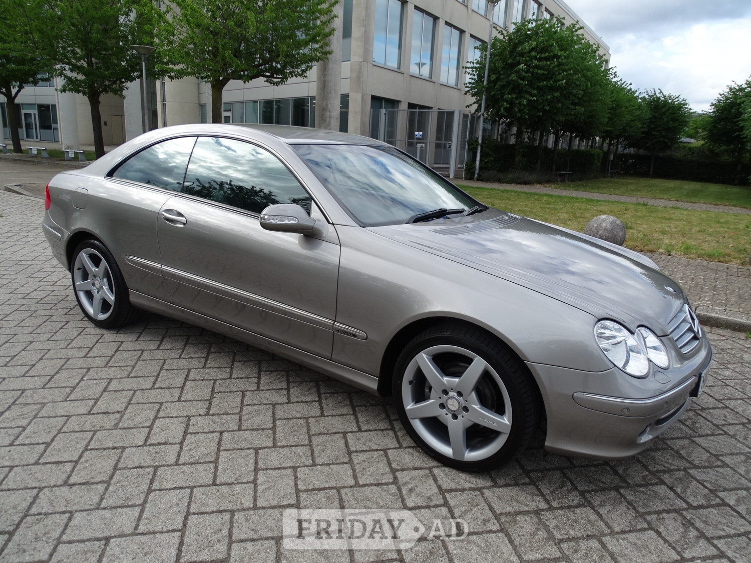 Mercedes-Benz CLK 2004 - Cars in Slough