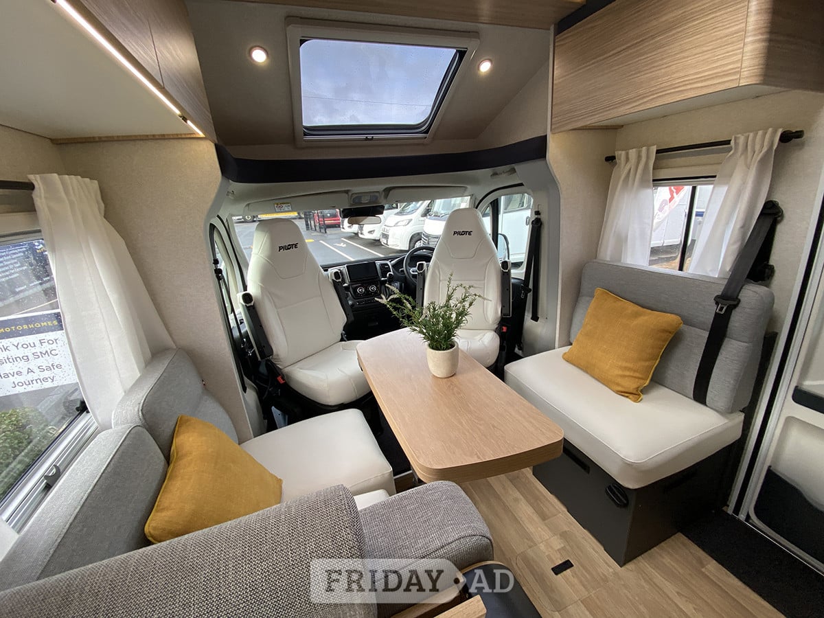 Pilote Evidence P740 FGJ 2026 for sale - Motorhomes & Caravans in Newark