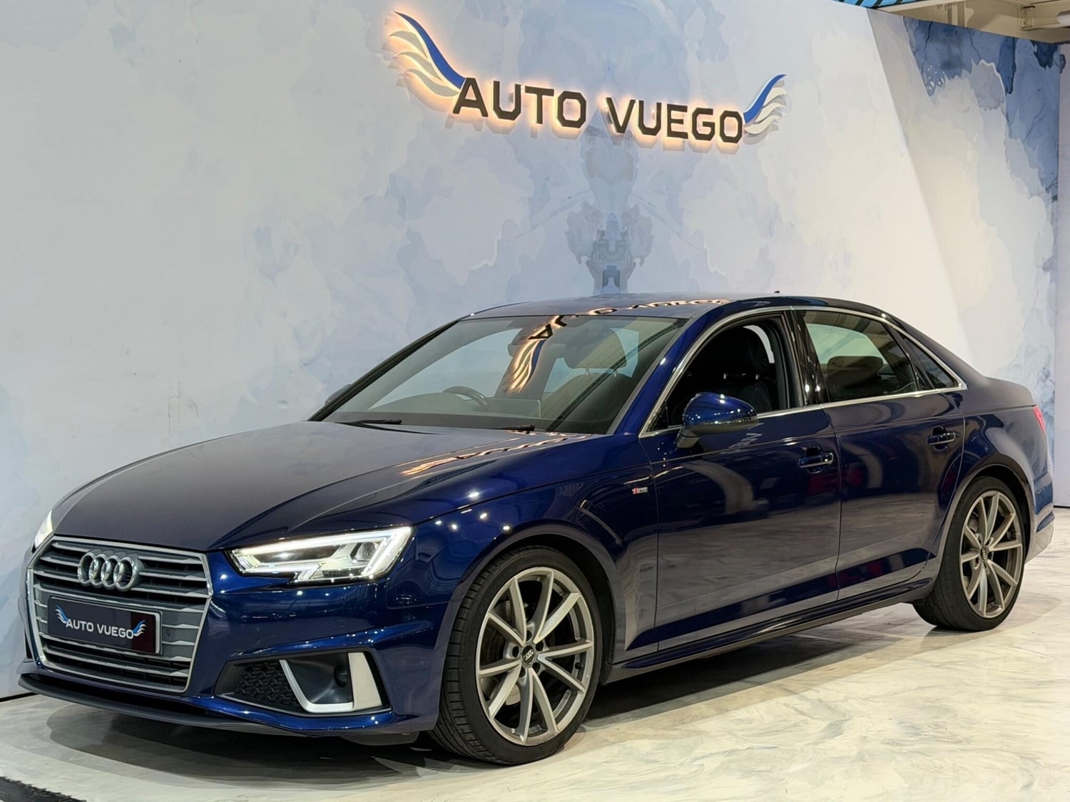 Audi A4 2019 - Cars in Uxbridge