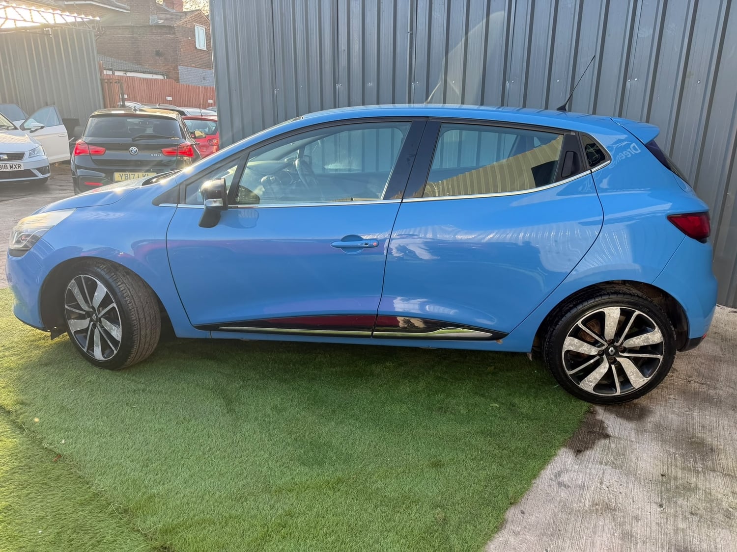 Renault Clio Oldbury