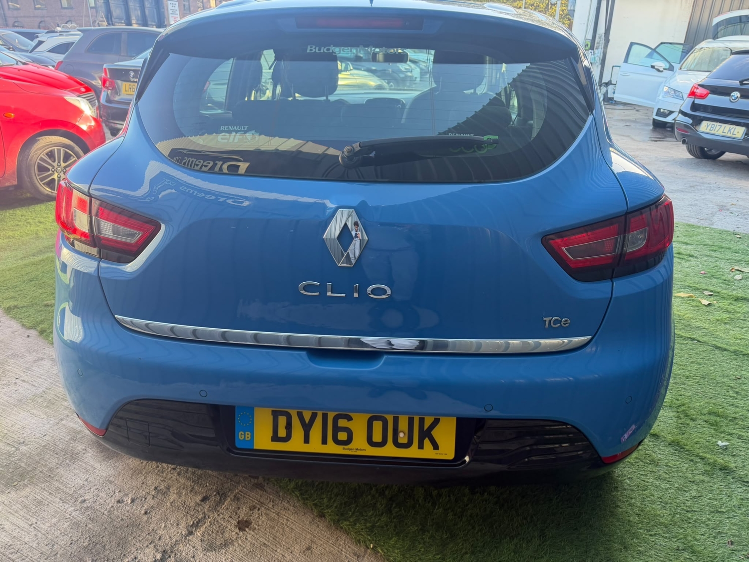 Renault Clio 2016 - Cars in Oldbury