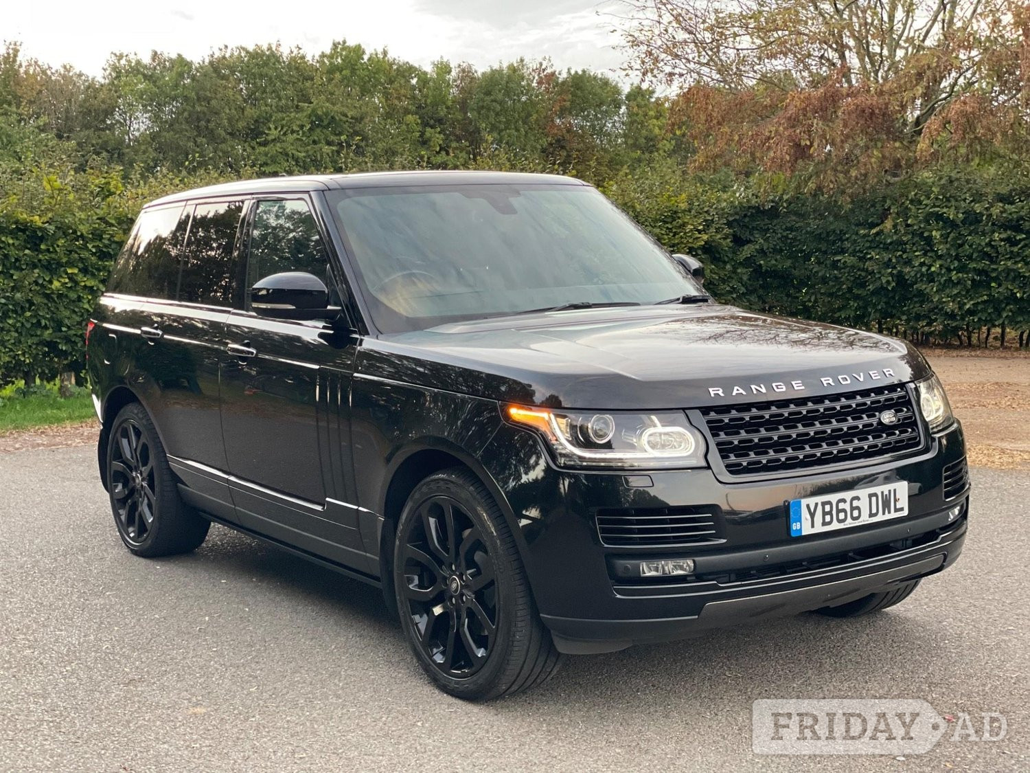 Land Rover Range Rover 2016 in Hillingdon
