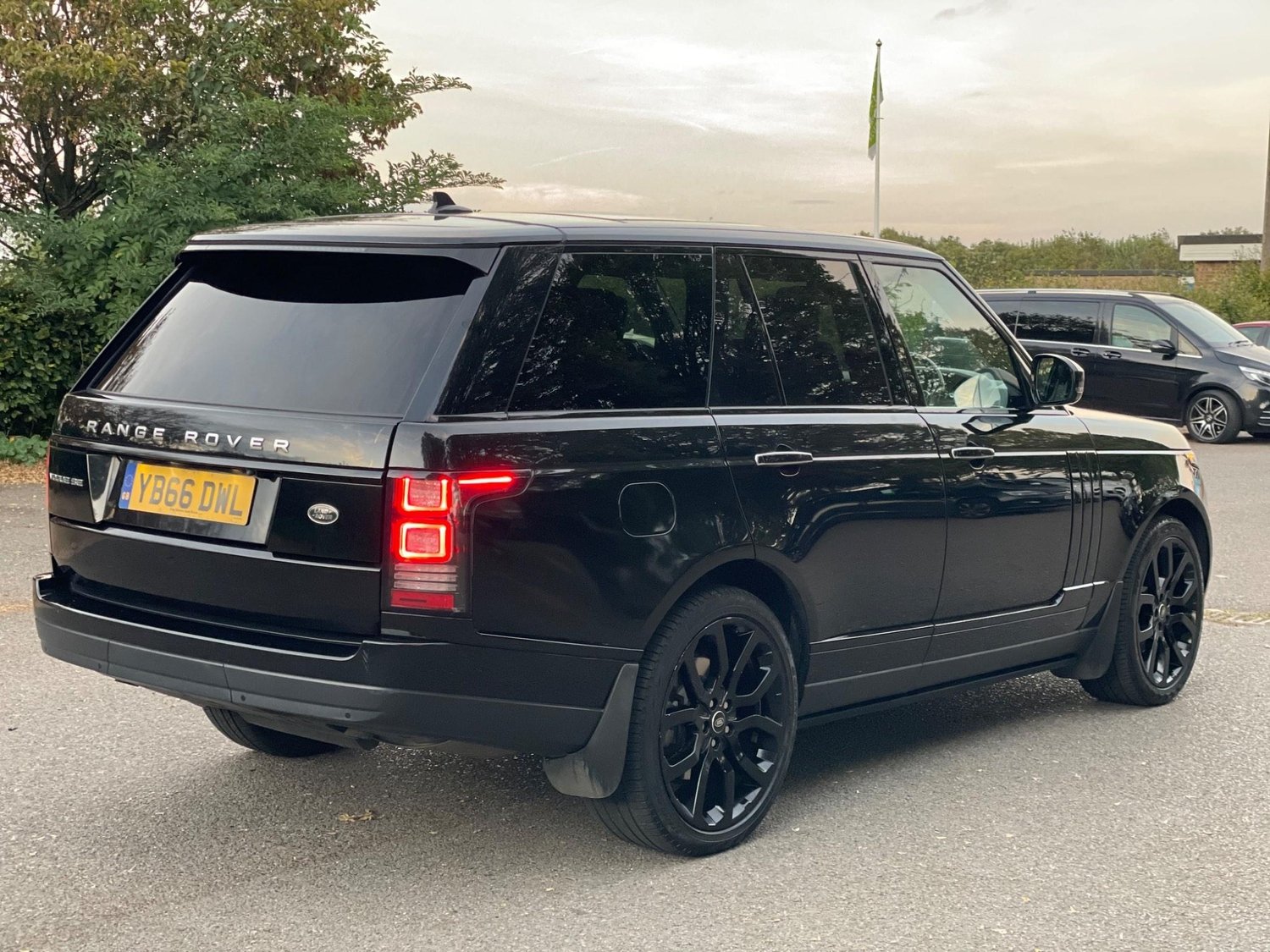 Land Rover Range Rover 2016 - Cars in Hillingdon