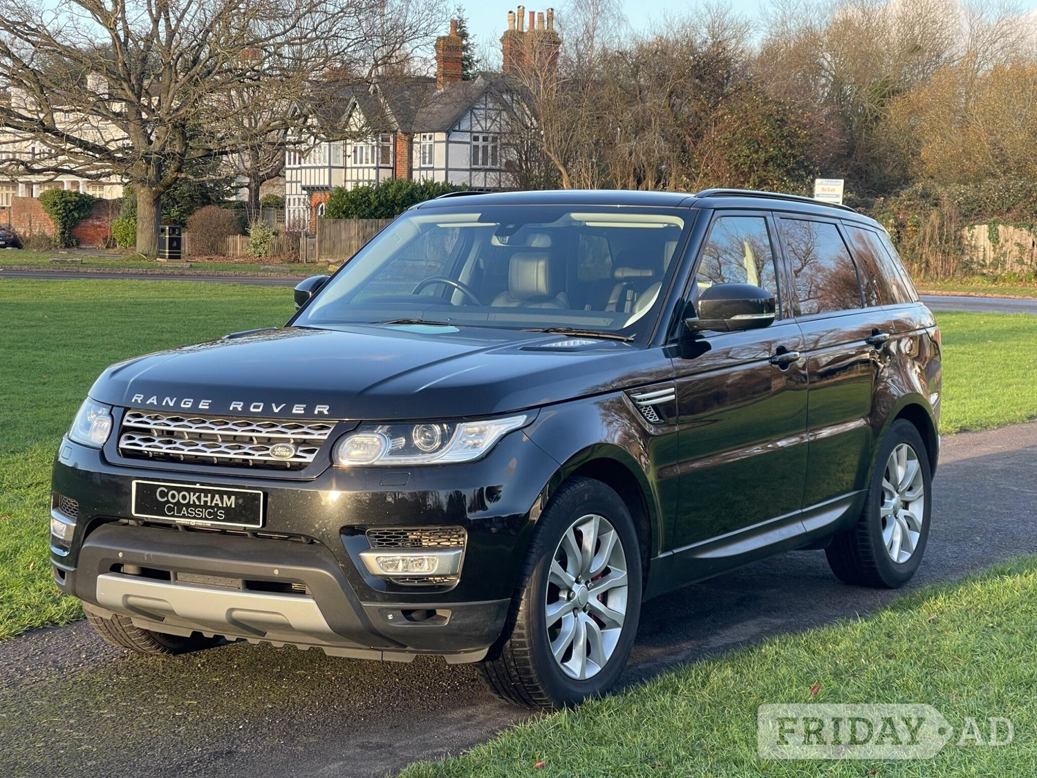 [ berth ]Land Rover Range Rover Sport