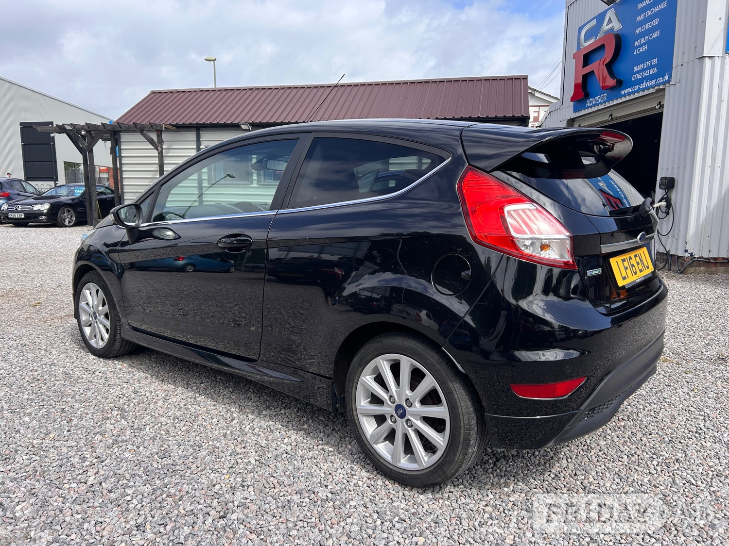 [ berth ]Ford Fiesta