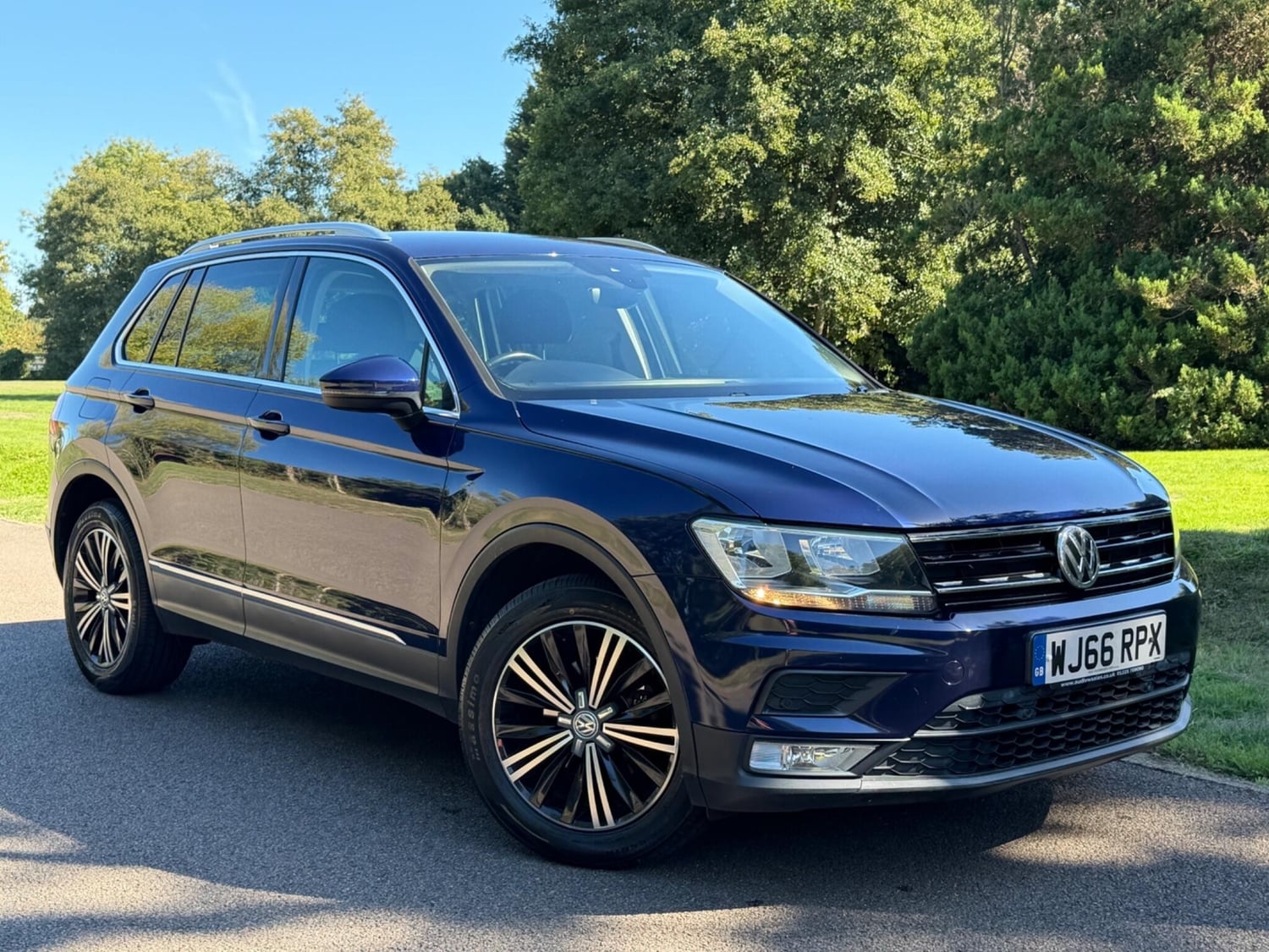 Volkswagen Tiguan 2016 - Cars in Addlestone