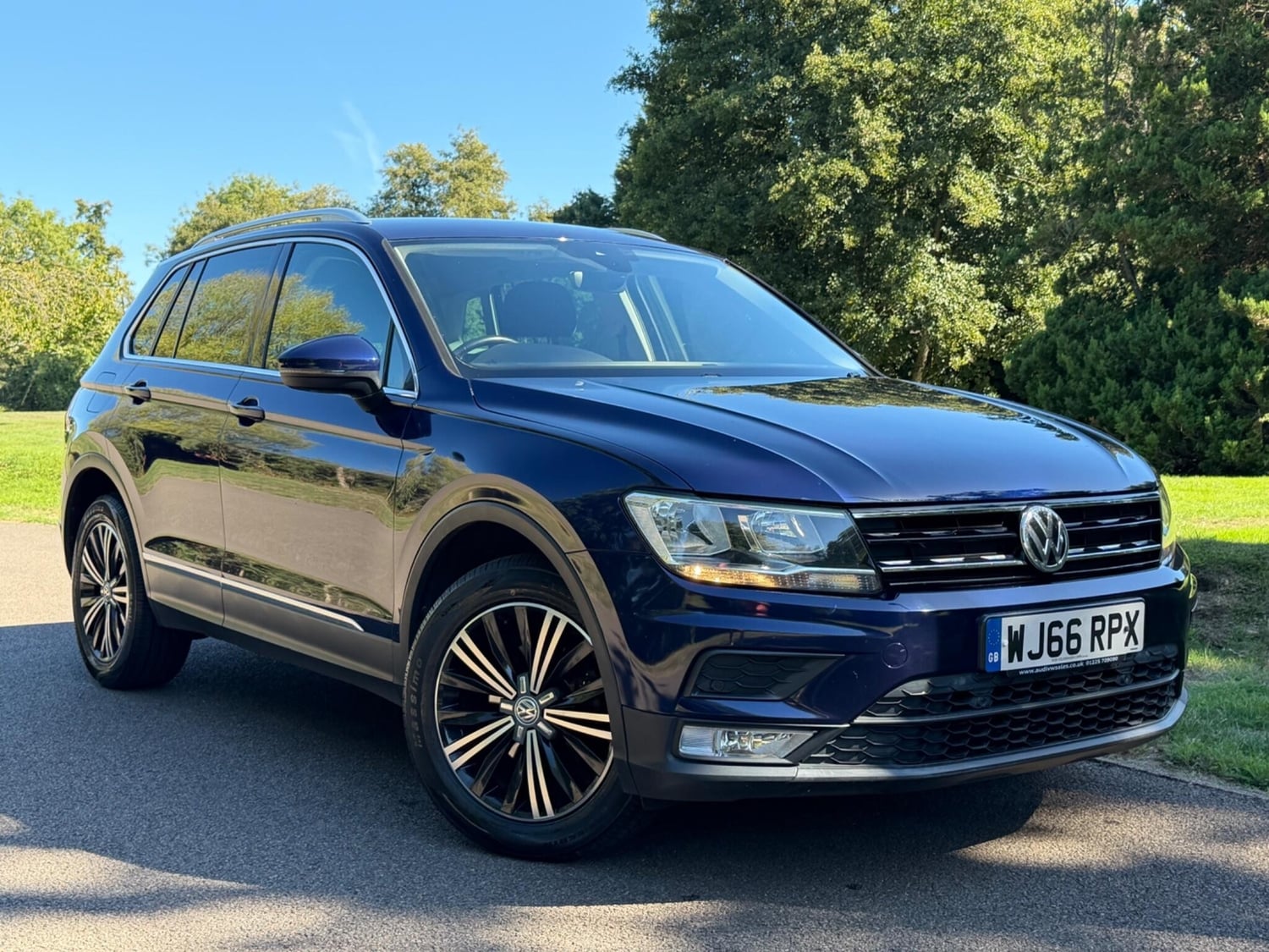 Volkswagen Tiguan 2016 - Cars