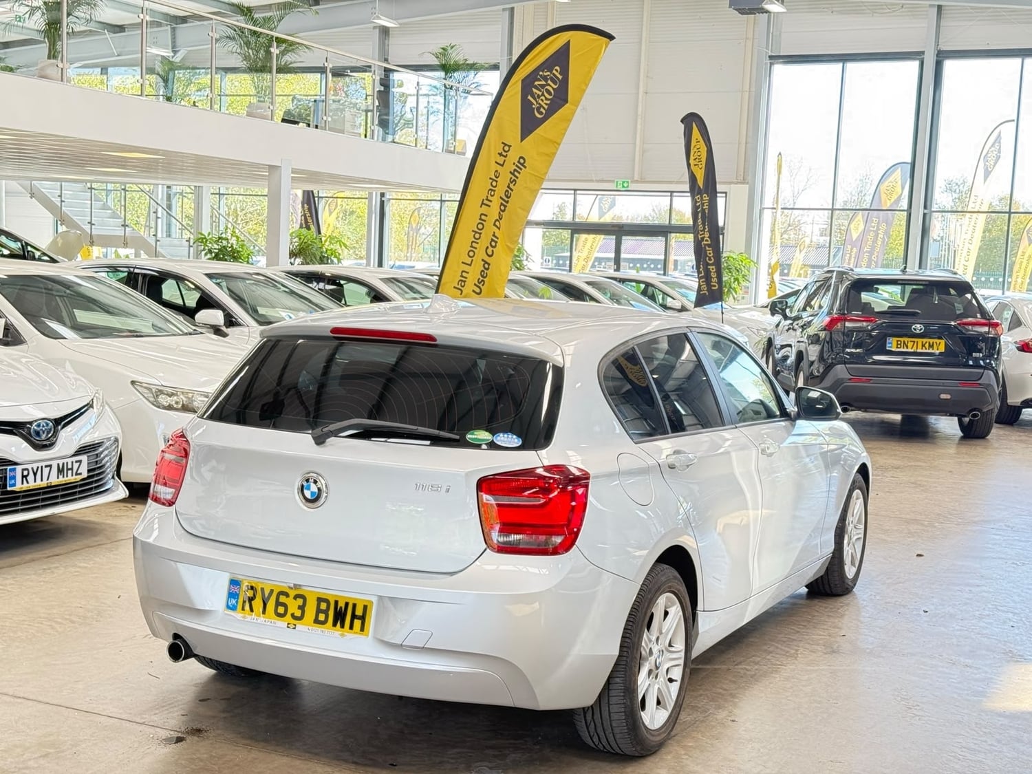 [ berth ]BMW 1 Series
