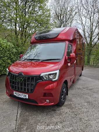 Stephex  Renault Horsebox