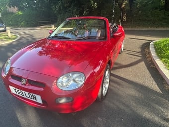 MG MGF 2000