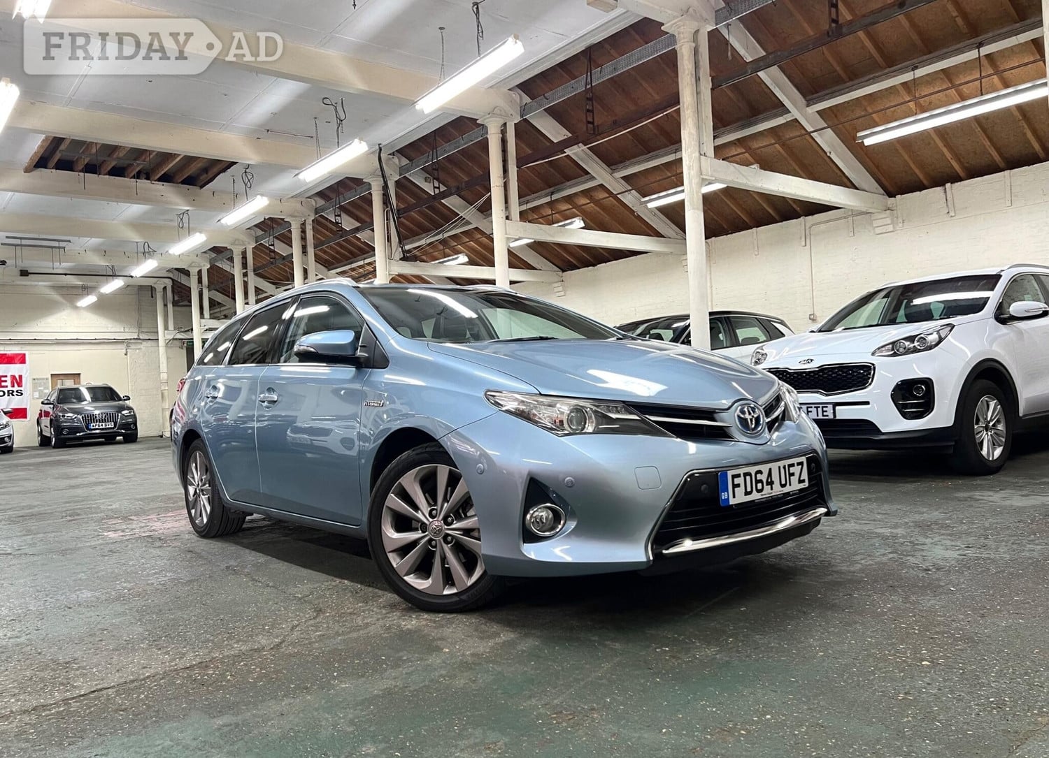 Toyota Auris 2015 in Rushden