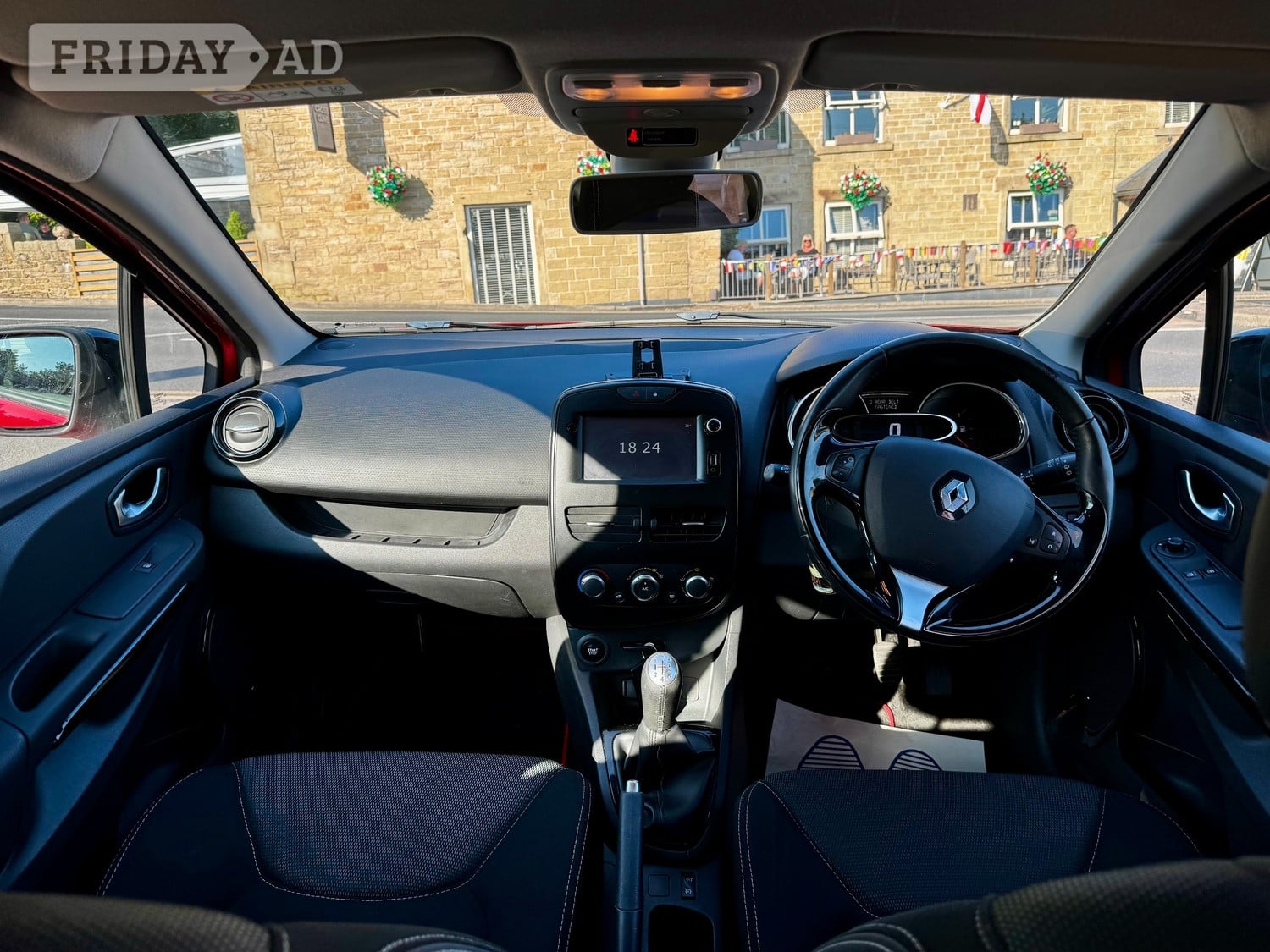 Renault Clio 2016 - Cars in Bolton