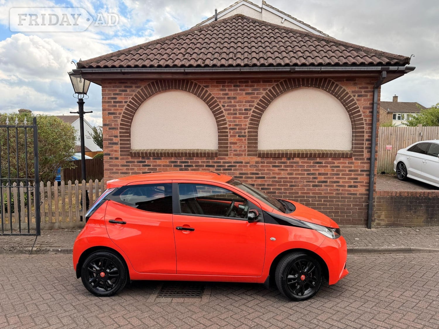 Toyota Aygo 2014 - Cars in Sutton