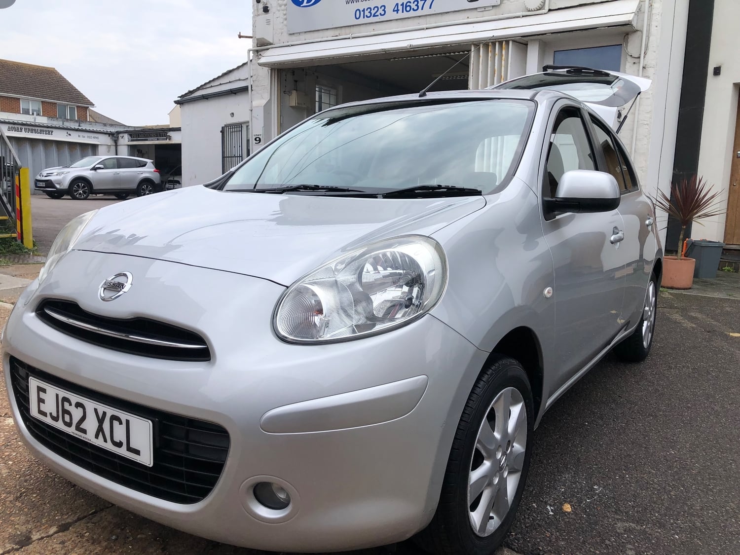 Nissan Micra 2012 - Cars