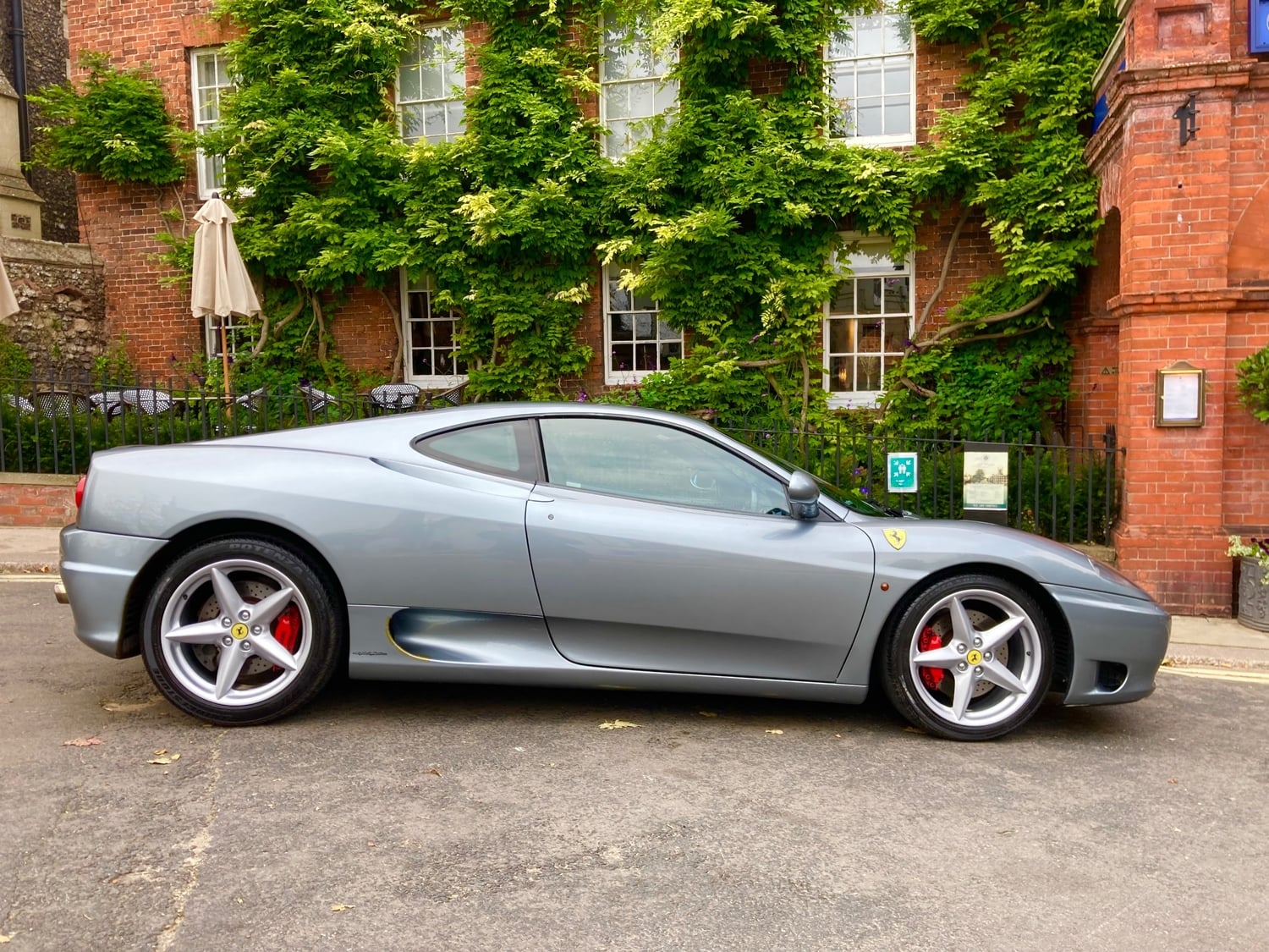 [ berth ]Ferrari 599