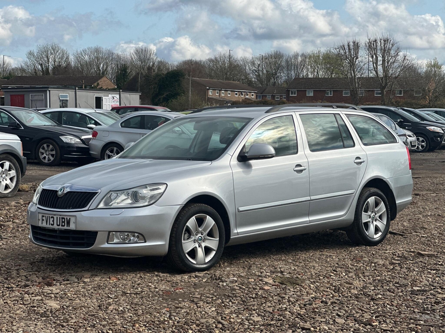 Skoda Octavia 2013 - Cars in Windsor