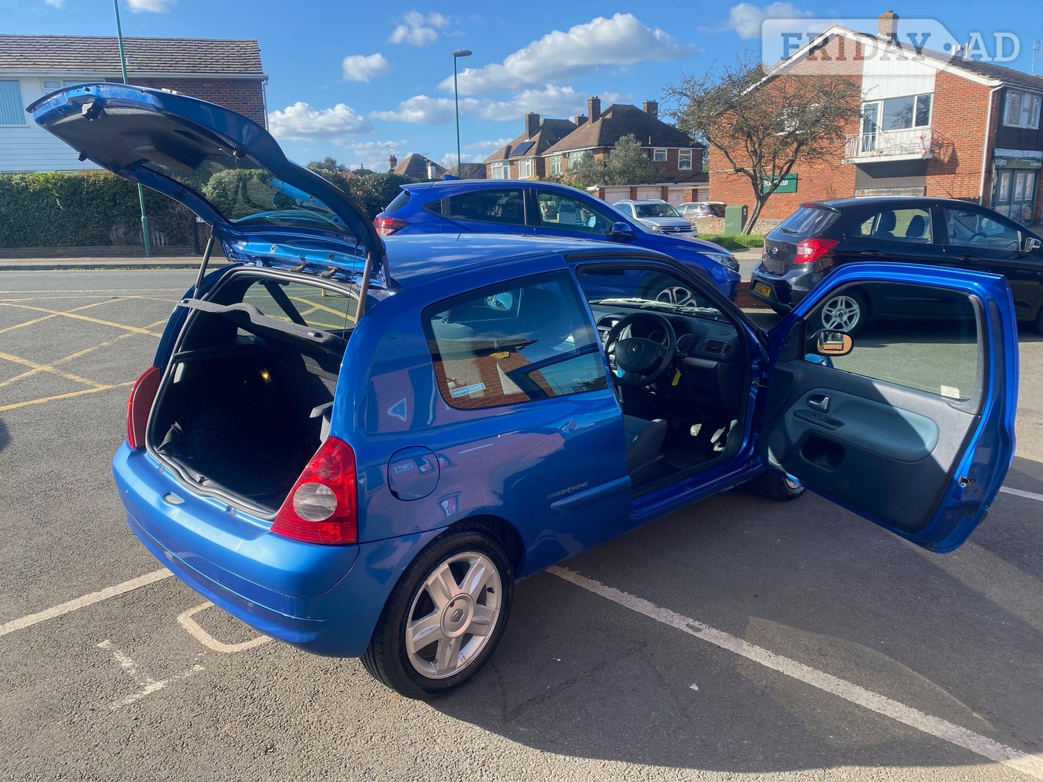 Renault Clio 2005 - Cars in Lancing